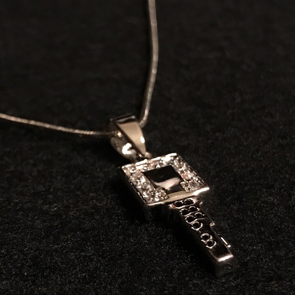 Key Pendant Necklace - Picture 1 of 3